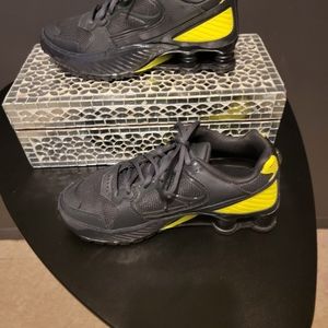 Nike Womens Shox Enigma